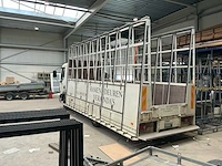 2004 daf lf45 vrachtwagen met transportrekken voor glas, ramen en deuren - afbeelding 23 van  32
