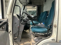 2004 daf lf45 vrachtwagen met transportrekken voor glas, ramen en deuren - afbeelding 30 van  32