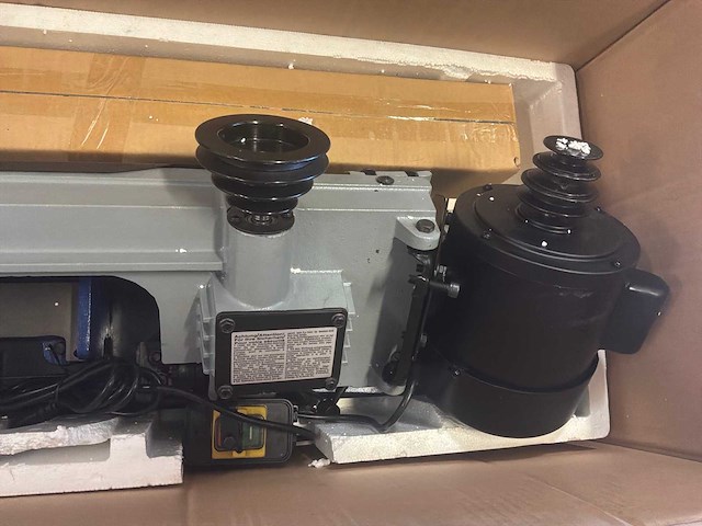 2004 drehman dr-115nc lintzaagmachine met tafel - afbeelding 2 van  3