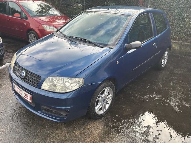 2004 fiat punto personenauto - afbeelding 1 van  19