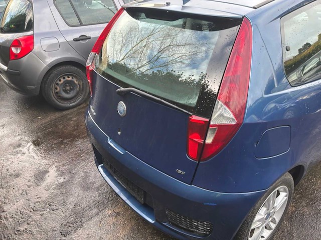 2004 fiat punto personenauto - afbeelding 5 van  19