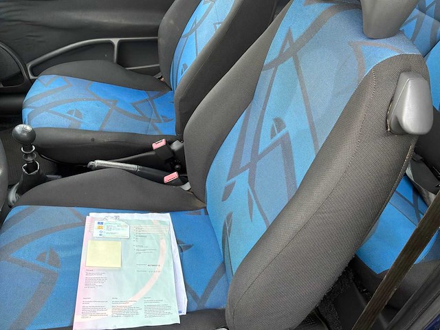2004 fiat punto personenauto - afbeelding 9 van  19