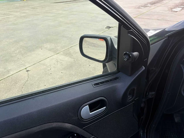 2004 ford fiesta 1.3 personenauto - afbeelding 6 van  34
