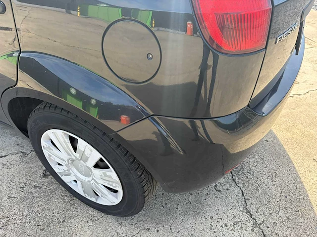 2004 ford fiesta 1.3 personenauto - afbeelding 22 van  34