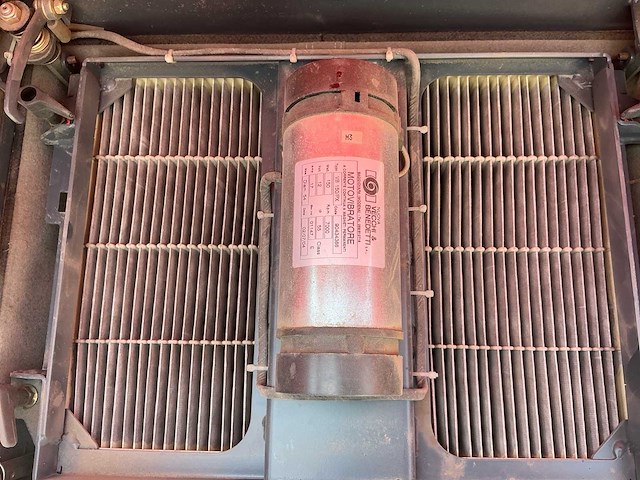 2004 hako jonas 980v straatveegmachine - afbeelding 13 van  20