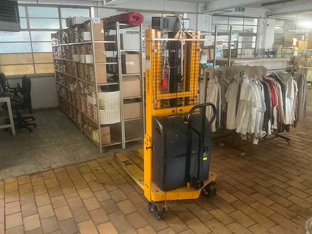2004 hub-lift semi electric stapelaar (te herstellen!) - afbeelding 8 van  10