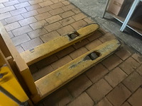 2004 hub-lift semi electric stapelaar (te herstellen!) - afbeelding 5 van  7