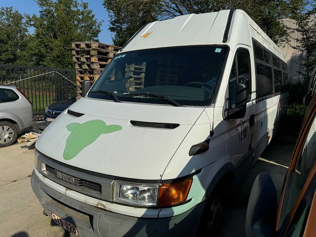 2004 iveco daily touringcar 120705km - afbeelding 1 van  12