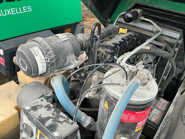 2004 kaeser m38 getrokken schroefcompressor met stroomgroep - afbeelding 3 van  15