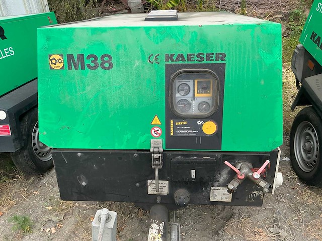 2004 kaeser m38 getrokken schroefcompressor met stroomgroep - afbeelding 9 van  15