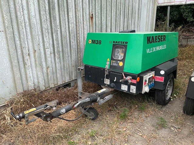 2004 kaeser m38 getrokken schroefcompressor met stroomgroep - afbeelding 1 van  17