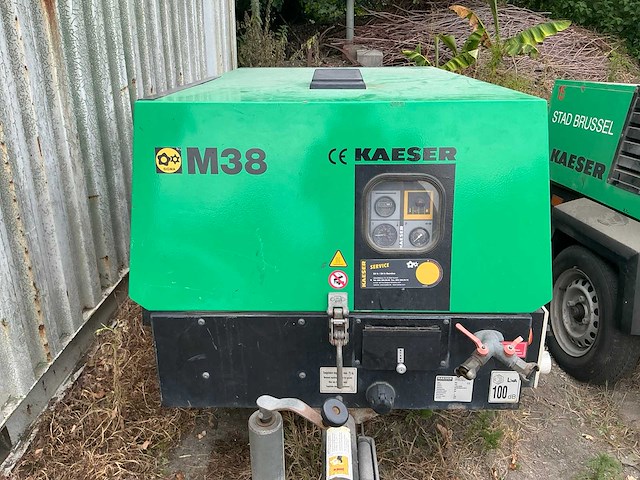 2004 kaeser m38 getrokken schroefcompressor met stroomgroep - afbeelding 11 van  17