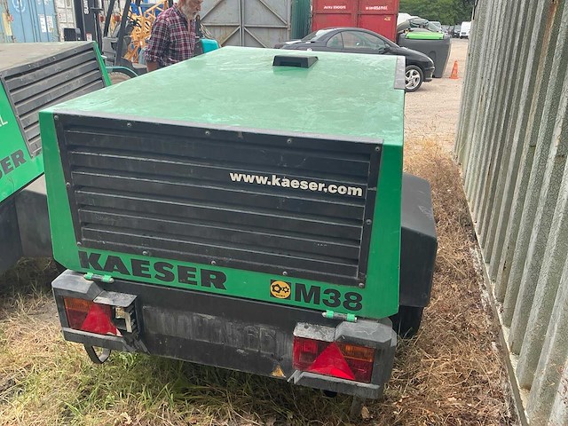 2004 kaeser m38 getrokken schroefcompressor met stroomgroep - afbeelding 13 van  17