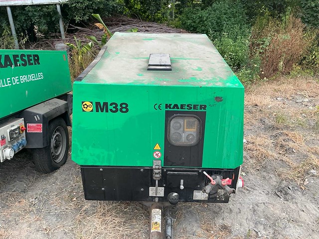 2004 kaeser m38 getrokken schroefcompressor met stroomgroep - afbeelding 12 van  18