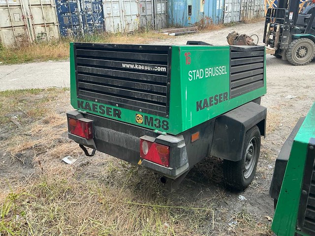 2004 kaeser m38 getrokken schroefcompressor met stroomgroep - afbeelding 14 van  18