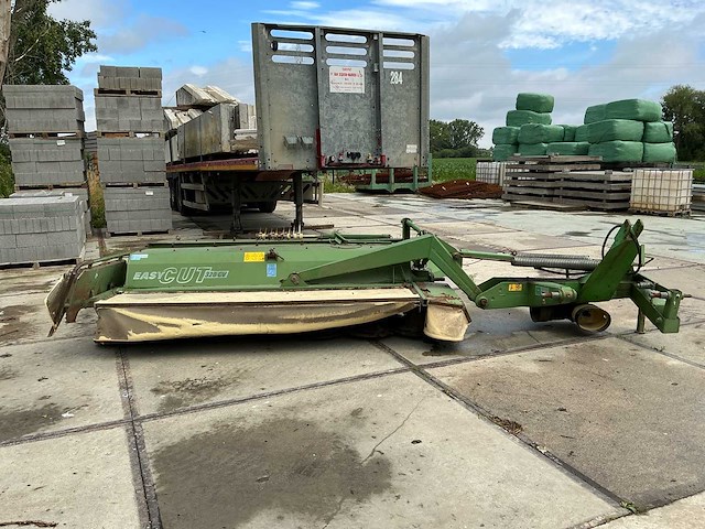 2004 krone easycut 320 cv schijvenmaaier met kneuzer en breedspreider - afbeelding 8 van  15