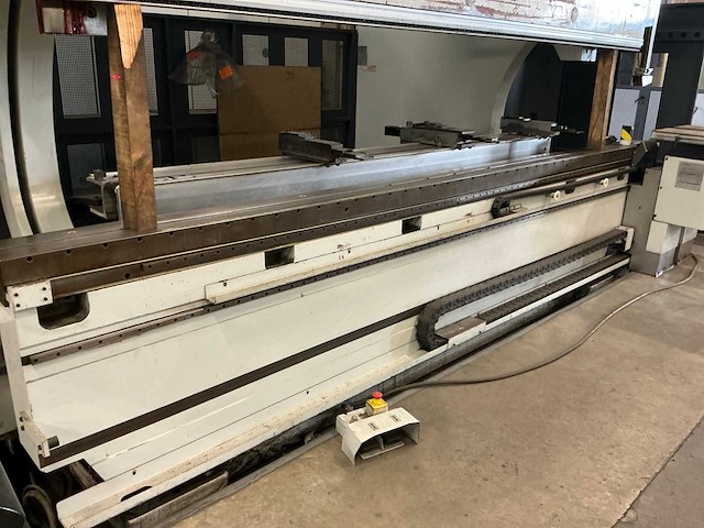 2004 lvd ppeb 320/40 cnc hydraulische kantbank - afbeelding 8 van  13