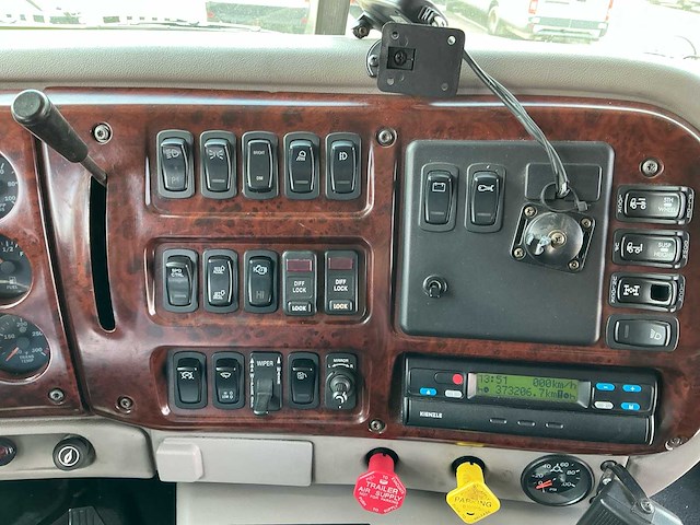 2004 mack cx613 vrachtwagen - afbeelding 26 van  35