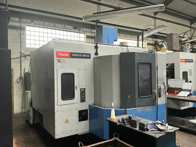 2004 mazak variaxis 500-5x 5-assige cnc verticaal bewerkingscentrum - afbeelding 2 van  8