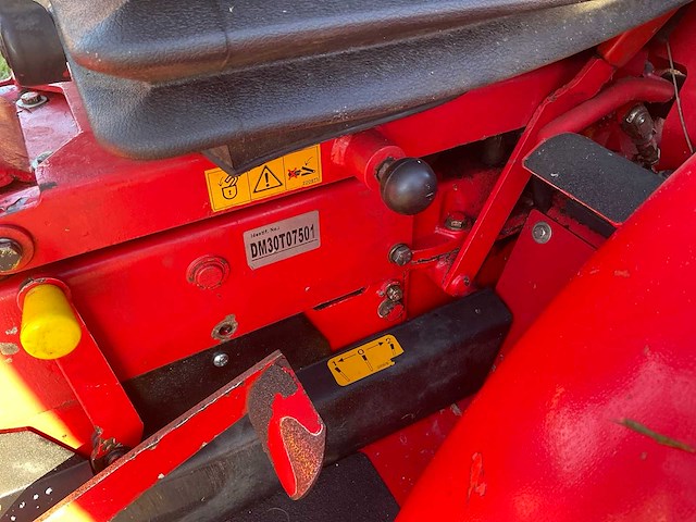 2004 mccormick g30r - minitractor - afbeelding 18 van  26