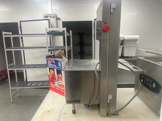 2004 medoc vleeszaagmachine - afbeelding 8 van  8