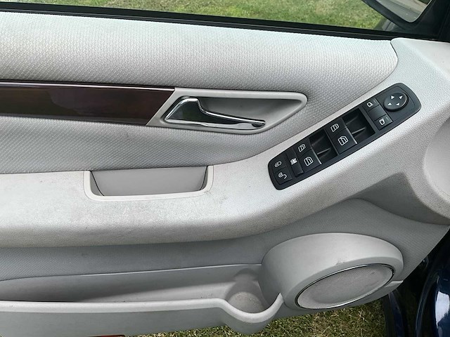 2004 mercedes a200 - airco - benzine - goed onderhouden - afbeelding 18 van  55