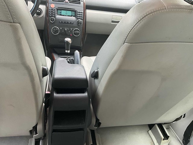 2004 mercedes a200 - airco - benzine - goed onderhouden - afbeelding 31 van  55