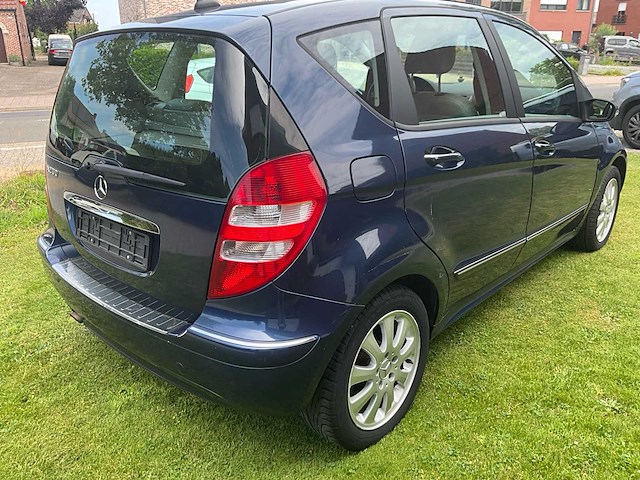 2004 mercedes a200 - airco - benzine - goed onderhouden - afbeelding 45 van  55