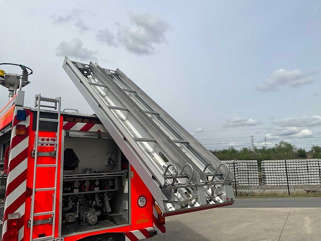 2004 mercedes-benz atego brandweerwagen - afbeelding 30 van  42