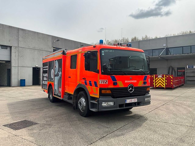 2004 mercedes-benz atego brandweerwagen - afbeelding 23 van  42