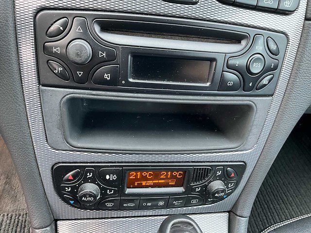 2004 mercedes-benz clk240 cabrio youngtimer - 115.387 km – topstaat - afbeelding 38 van  61