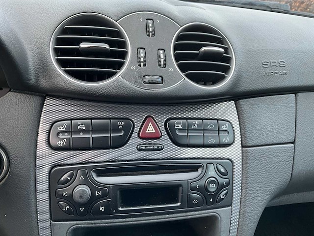 2004 mercedes-benz clk240 cabrio youngtimer - 115.387 km – topstaat - afbeelding 39 van  61