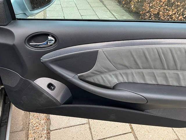 2004 mercedes-benz clk240 cabrio youngtimer - 115.387 km – topstaat - afbeelding 46 van  61