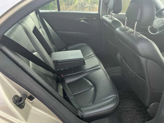 2004 mercedes-benz e200cdi personenauto - afbeelding 24 van  33