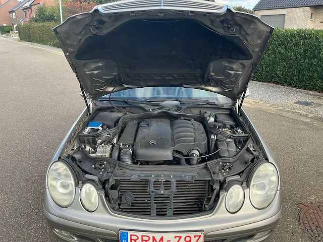 2004 mercedes-benz e200cdi personenauto - afbeelding 27 van  33