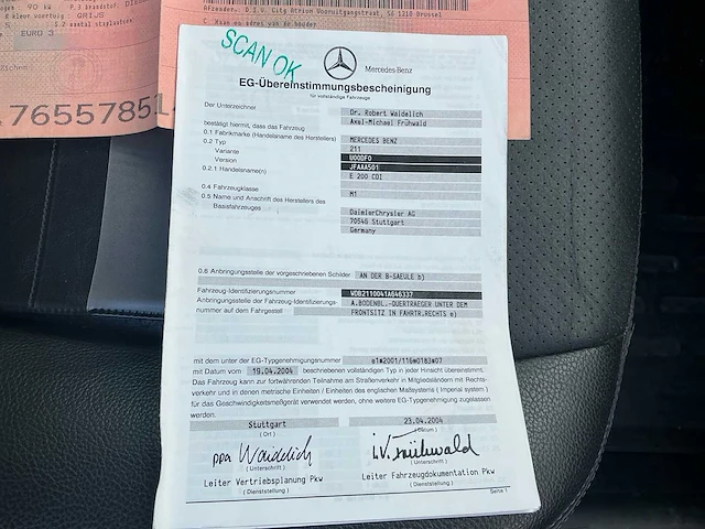 2004 mercedes-benz e200cdi personenauto - afbeelding 32 van  33