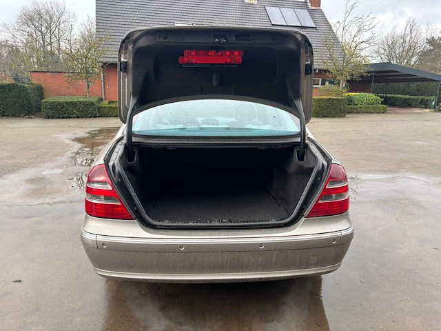 2004 mercedes-benz e270cdi personenauto - afbeelding 33 van  35
