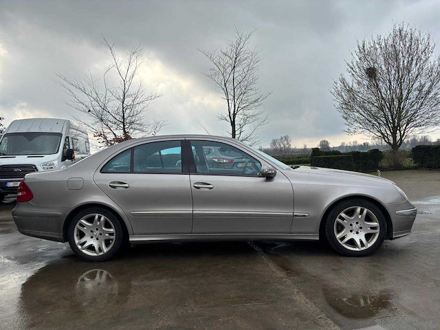 2004 mercedes-benz e270cdi personenauto - afbeelding 27 van  35