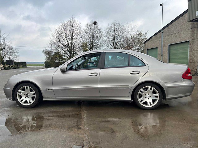 2004 mercedes-benz e270cdi personenauto - afbeelding 29 van  35