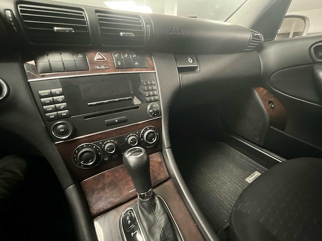 2004 mercedes c180 - personenauto - afbeelding 7 van  21