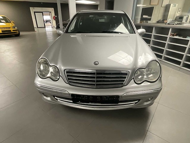 2004 mercedes c180 - personenauto - afbeelding 12 van  21