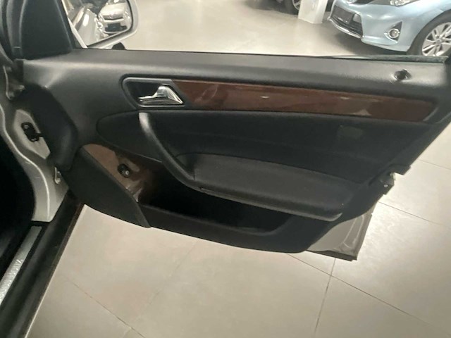 2004 mercedes c180 - personenauto - afbeelding 17 van  21