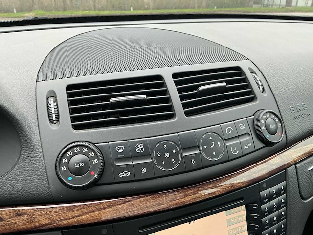 2004 mercedes e220 cdi personenauto - afbeelding 4 van  35