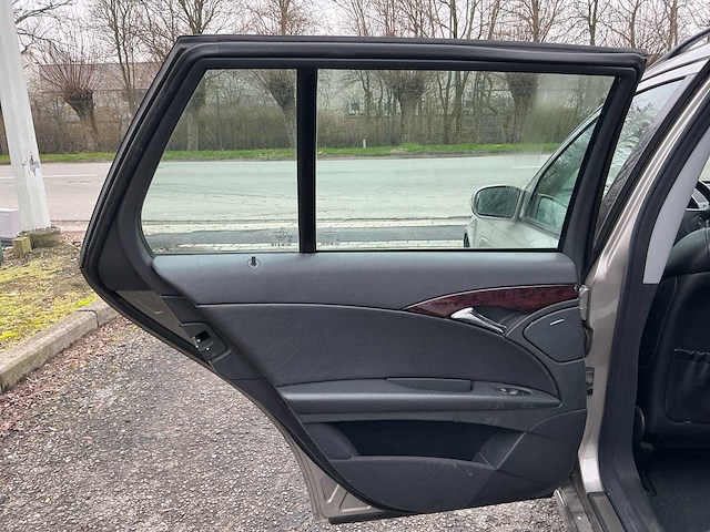 2004 mercedes e220 cdi personenauto - afbeelding 34 van  35