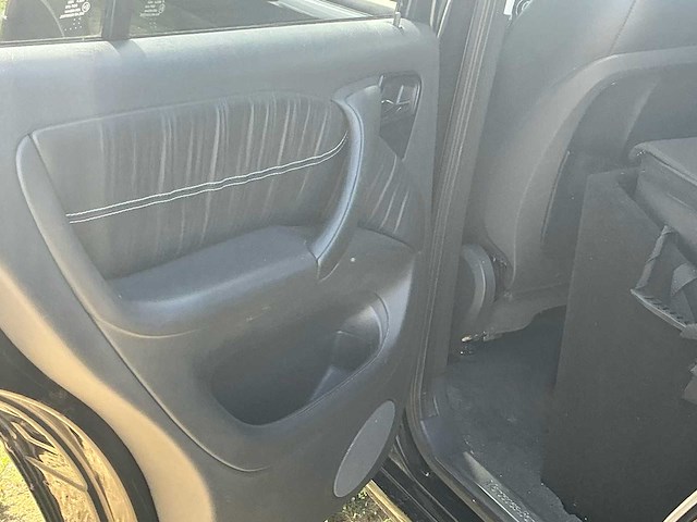 2004 mercedes ml 270 cdi lichte vracht personenauto - afbeelding 8 van  26