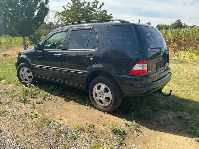 2004 mercedes ml 270 cdi lichte vracht personenauto - afbeelding 18 van  26
