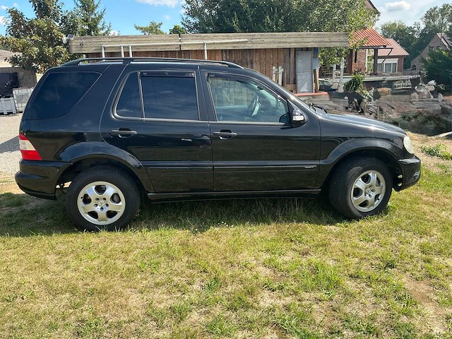 2004 mercedes ml 270 cdi lichte vracht personenauto - afbeelding 24 van  26