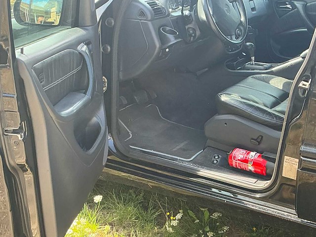 2004 mercedes ml 270 cdi lichte vracht personenauto - afbeelding 26 van  26
