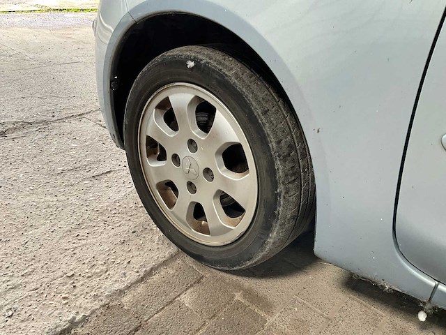 2004 mitsubishi colt personenauto - afbeelding 2 van  33