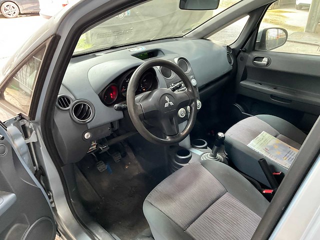 2004 mitsubishi colt personenauto - afbeelding 6 van  28
